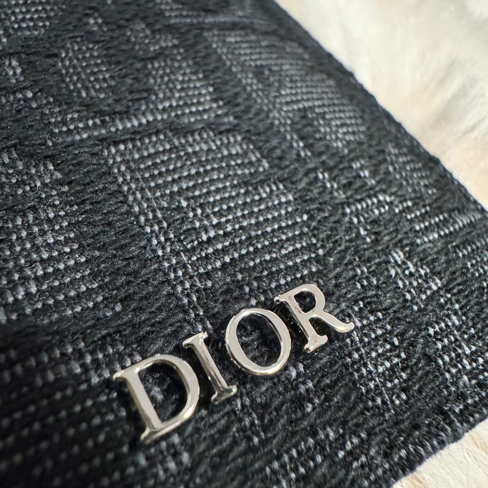 Dior Saddle Magnetic Card Holder - Picture 3 of 9
